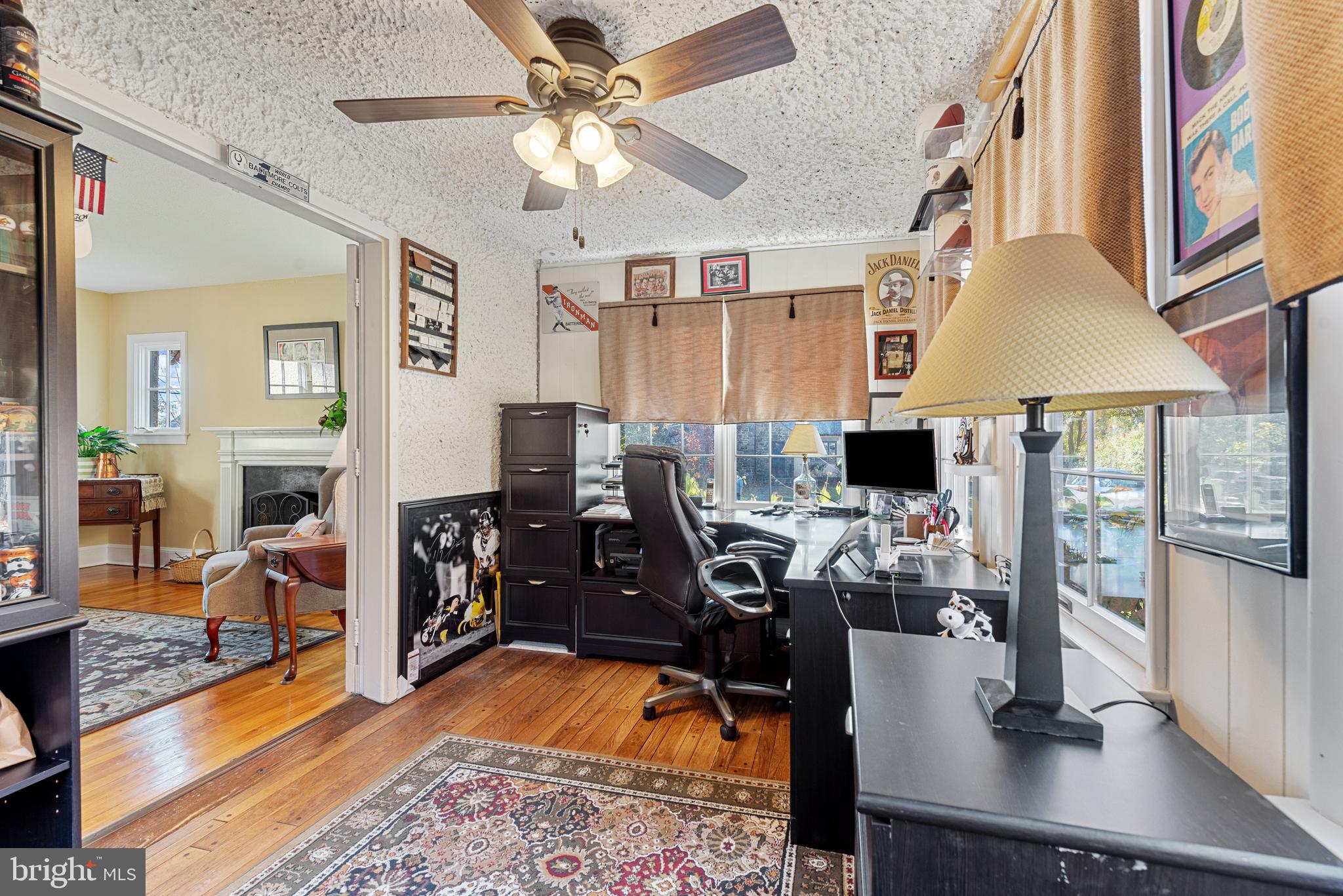908 Old Oak Rd