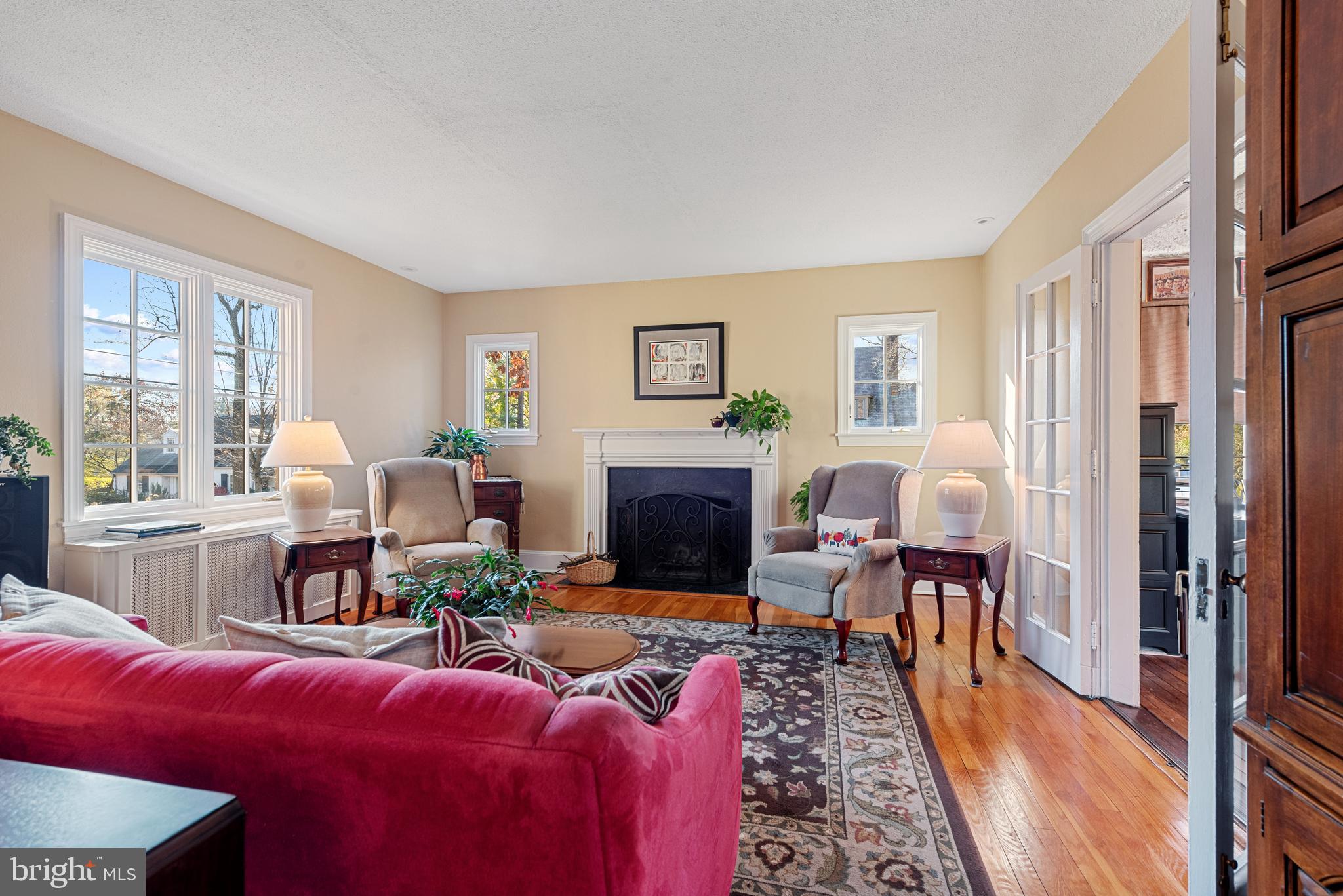 908 Old Oak Rd