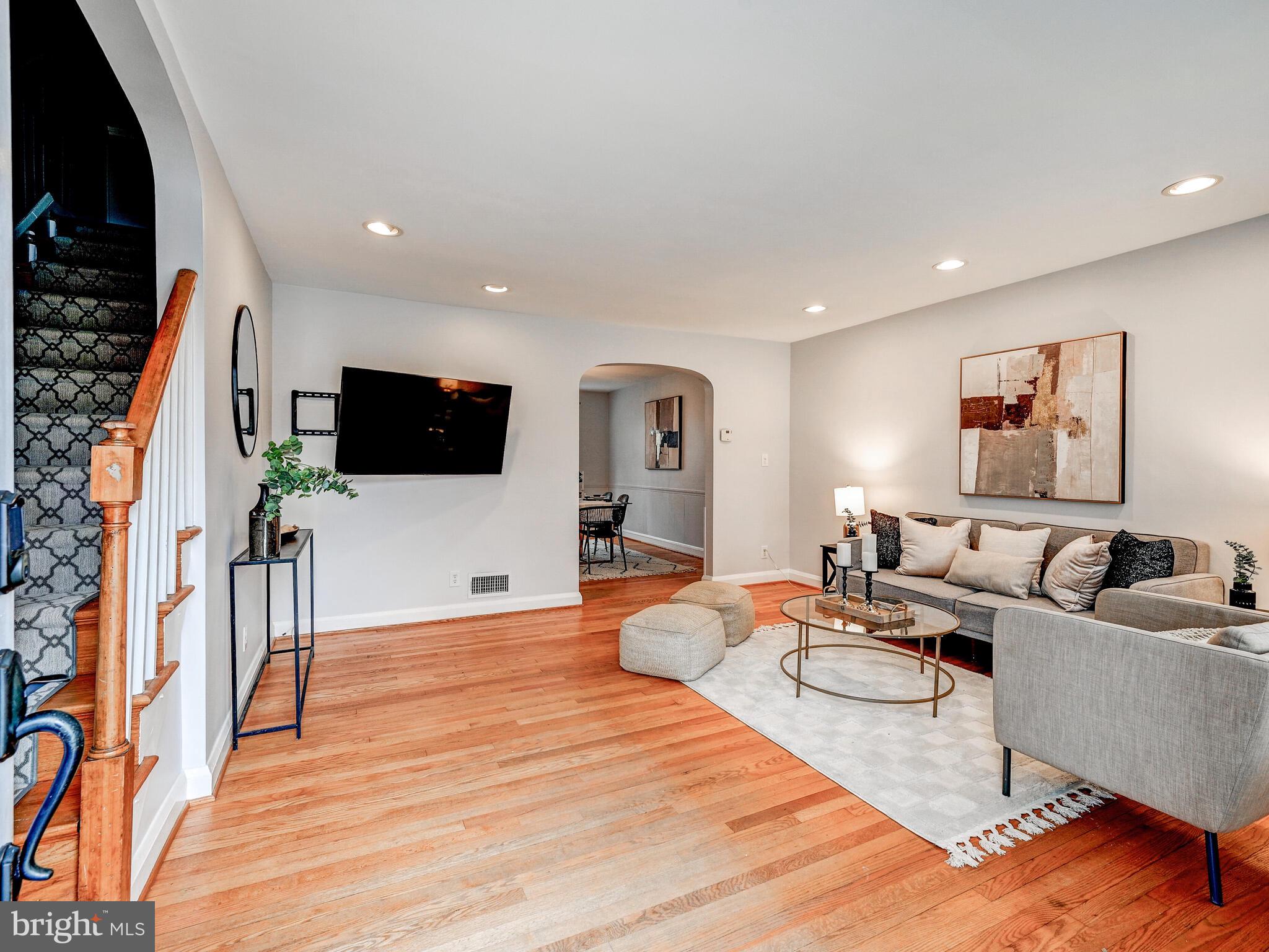 245 Brandon Rd