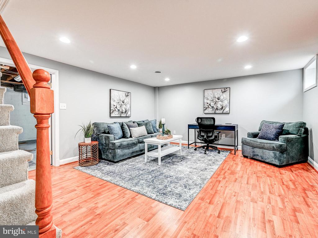 245 Brandon Rd