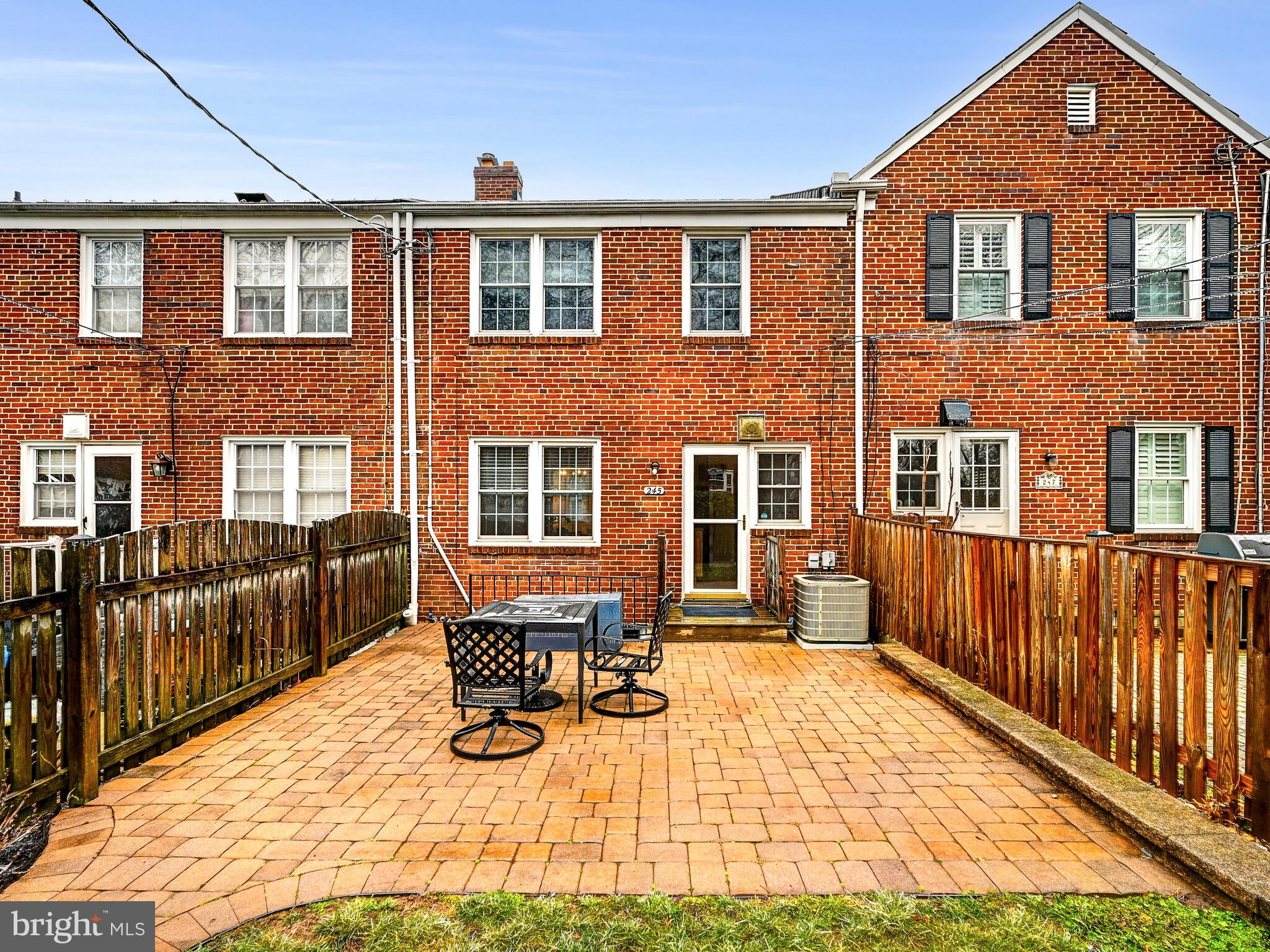 245 Brandon Rd