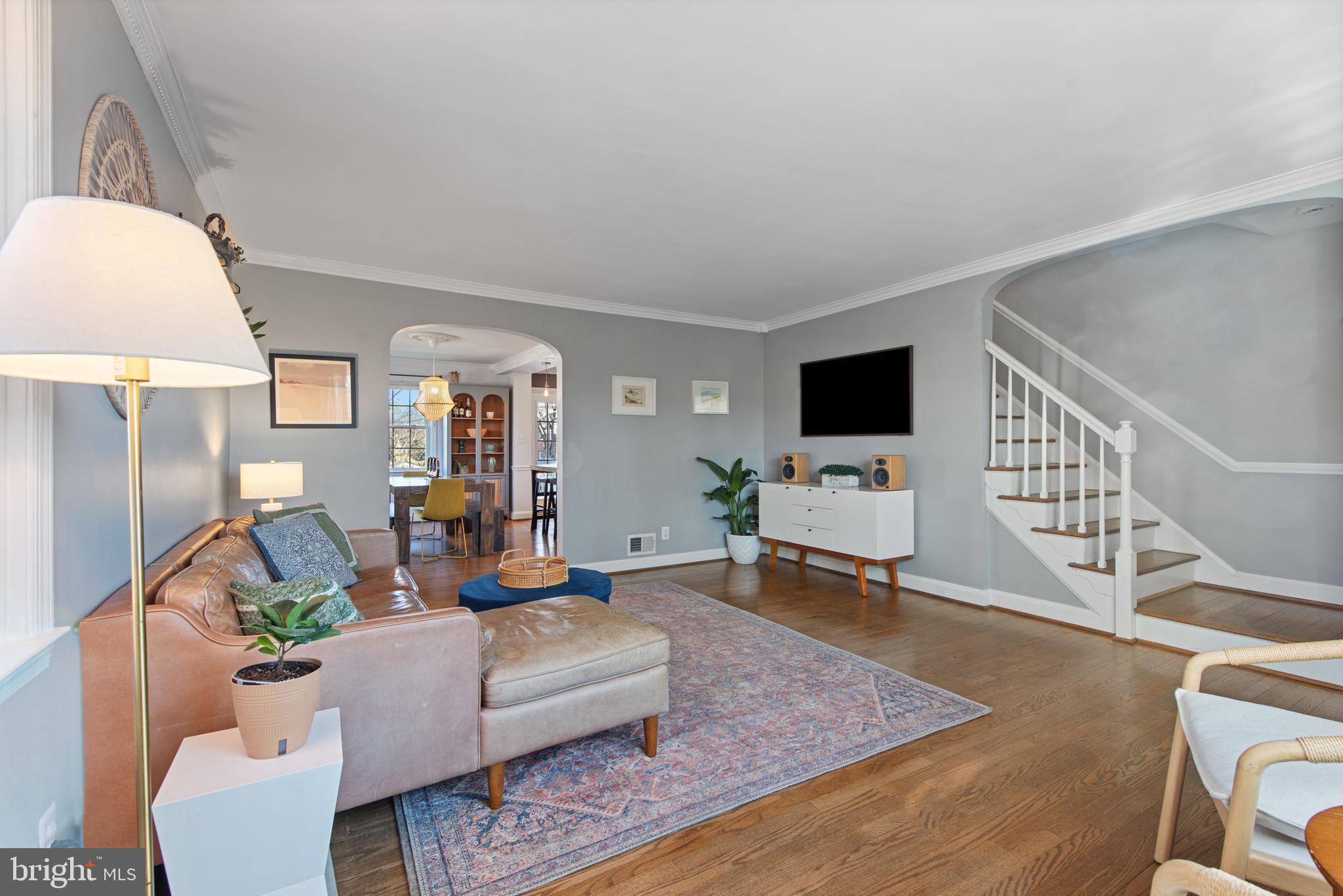 330 Dumbarton Rd