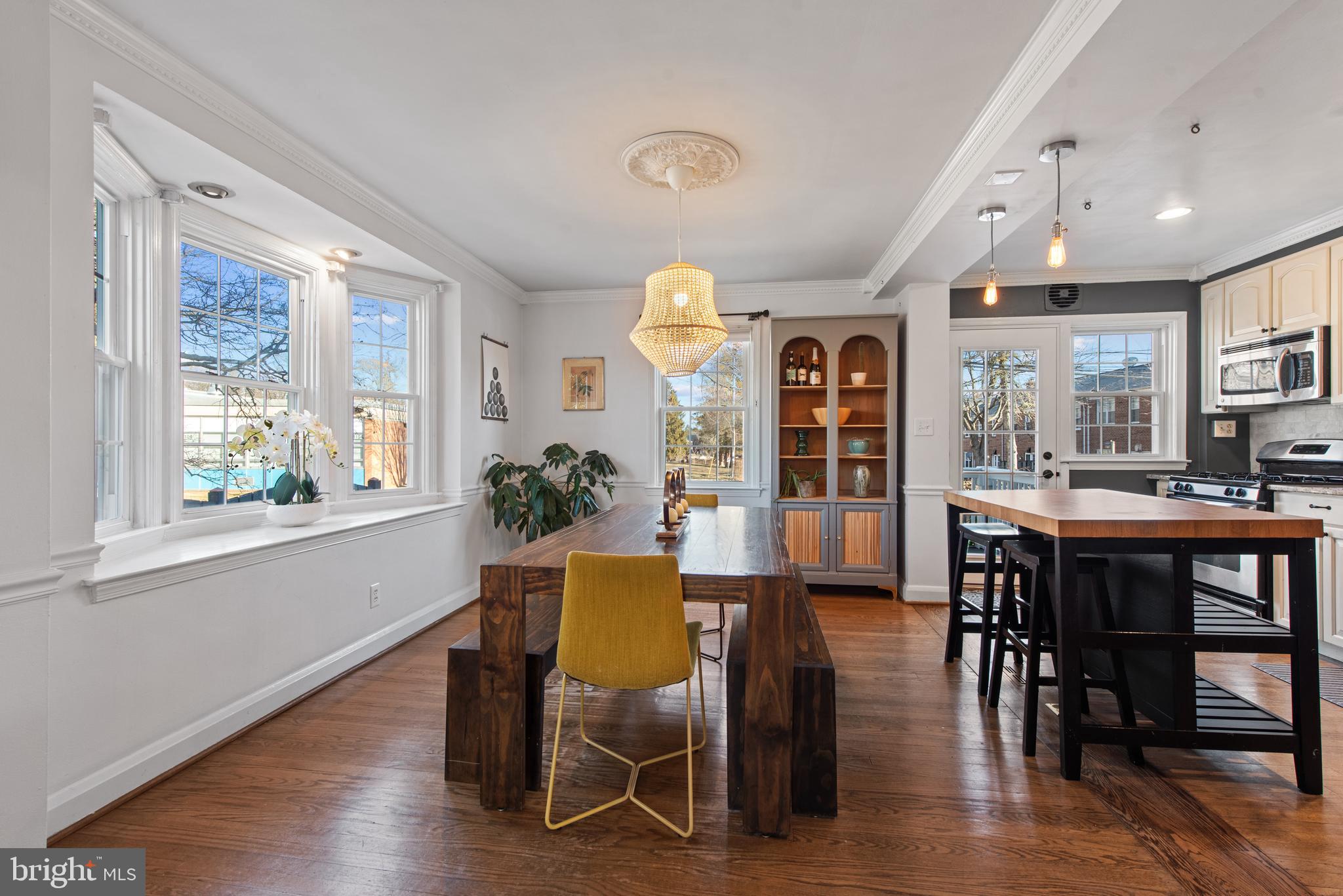 330 Dumbarton Rd
