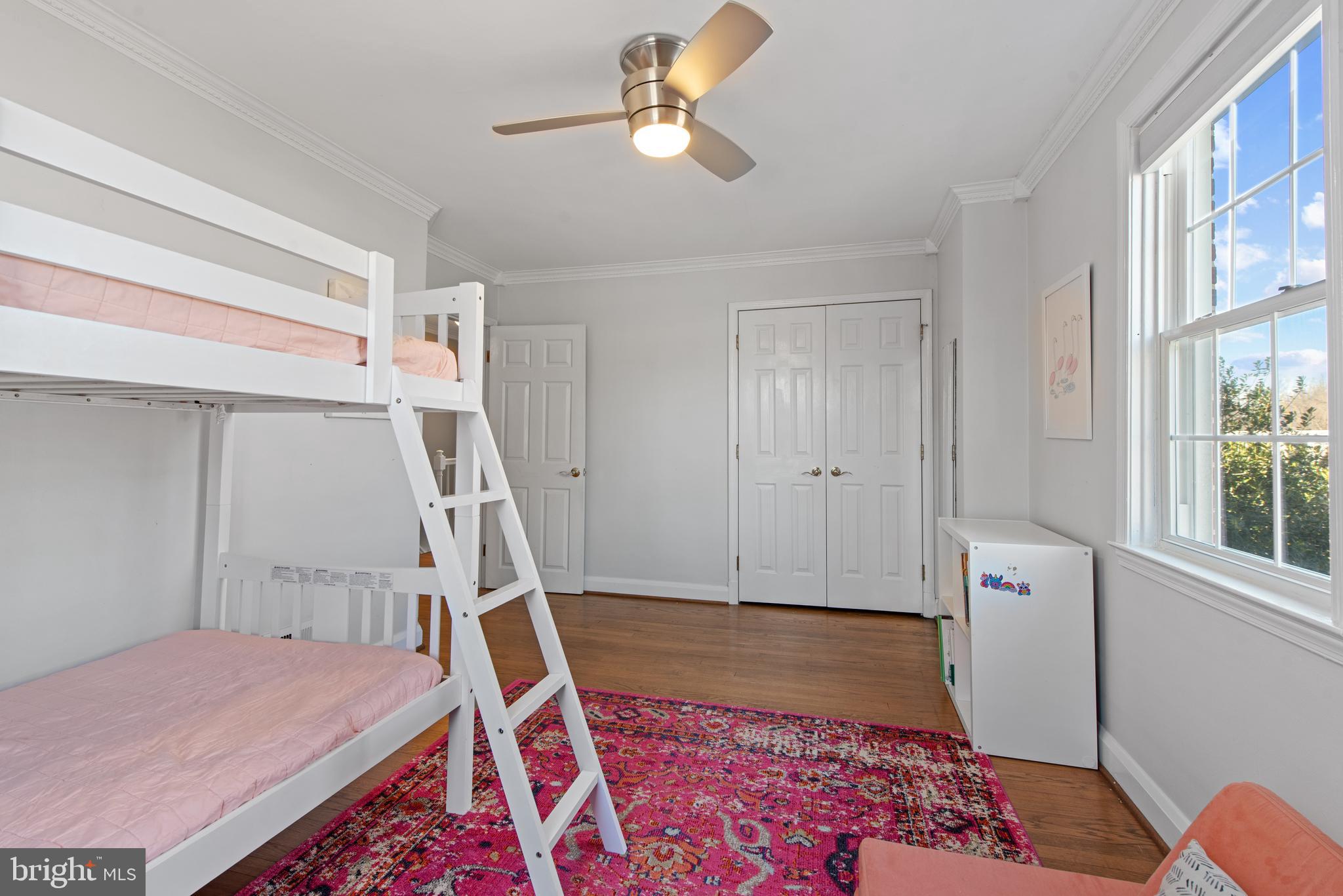 330 Dumbarton Rd