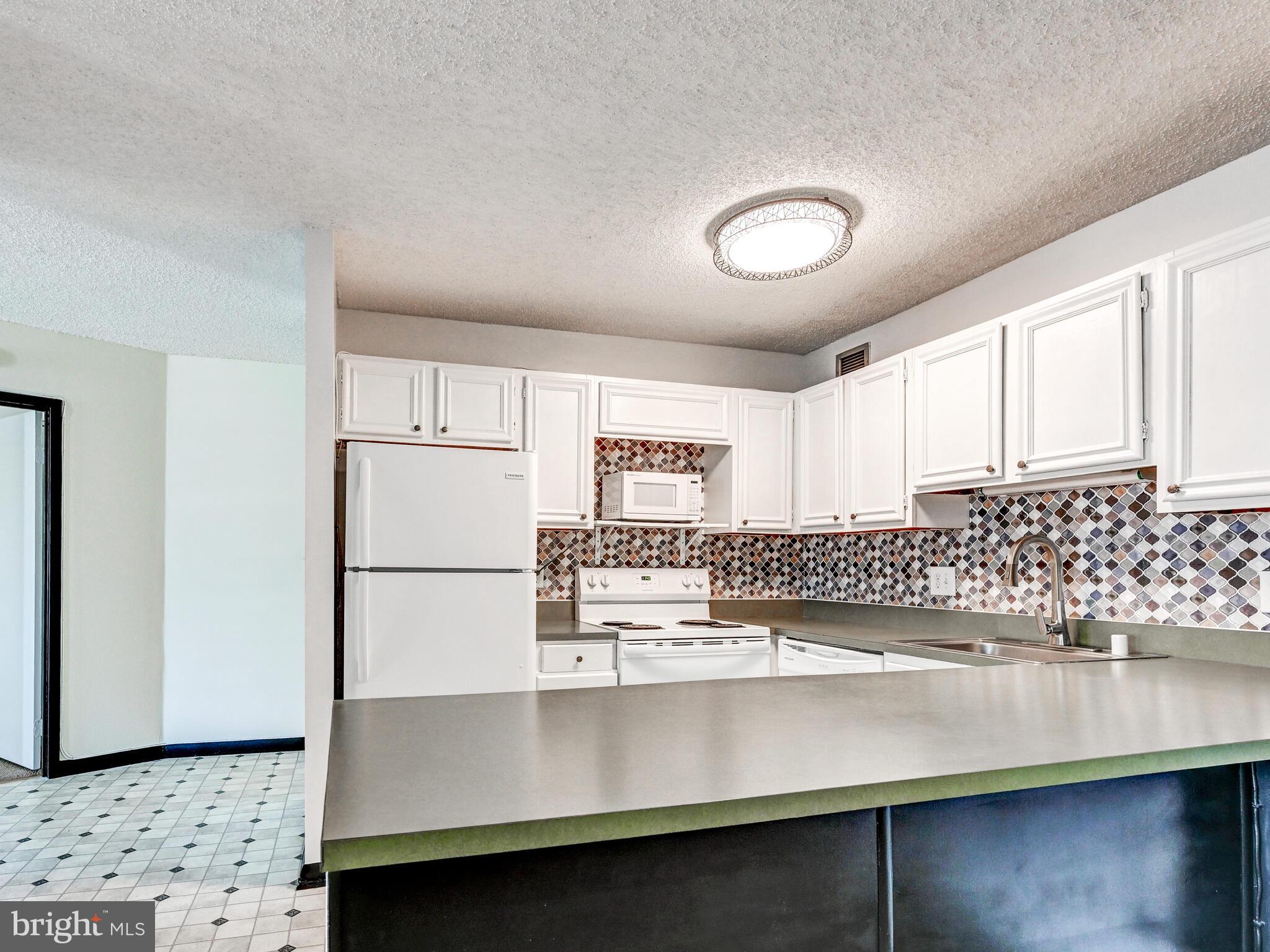 205 E JOPPA ROAD #901