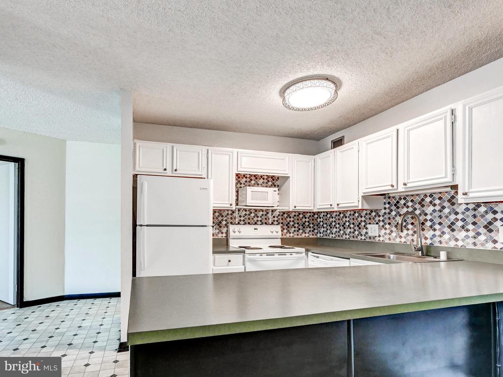 205 E JOPPA ROAD #901