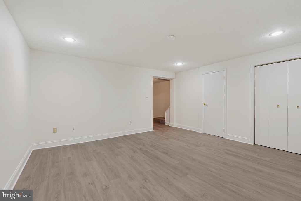 9544 Orbitan Ct