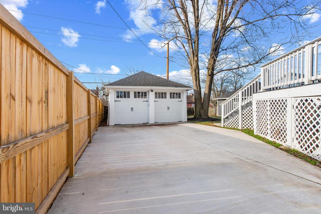 633 ANNESLIE ROAD