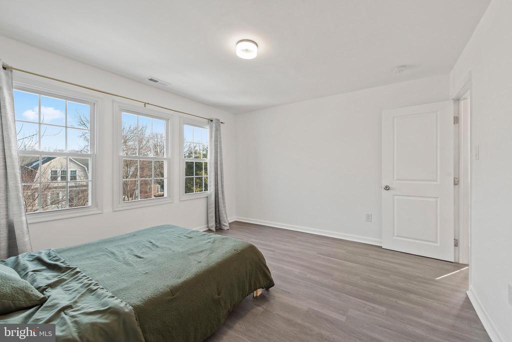 633 ANNESLIE ROAD