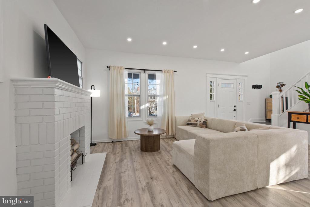 633 ANNESLIE ROAD