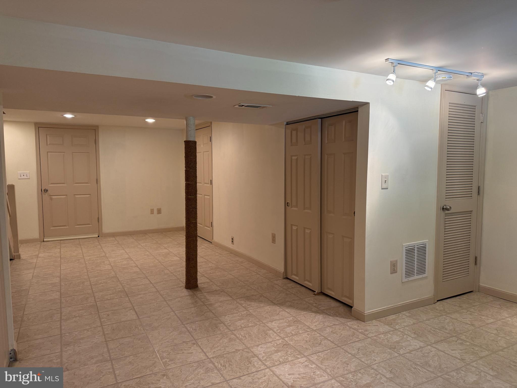 1049 WINSFORD ROAD