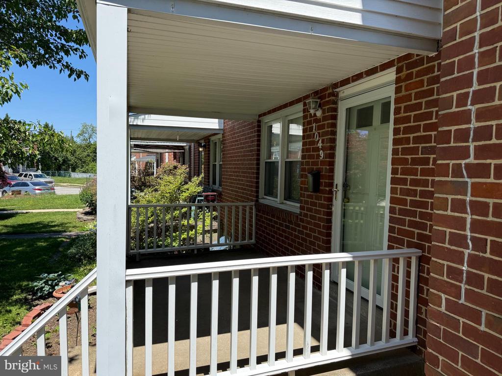 1049 WINSFORD ROAD