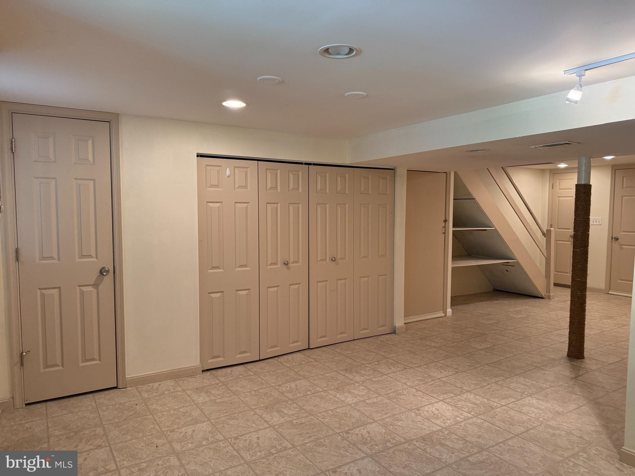 1049 WINSFORD ROAD