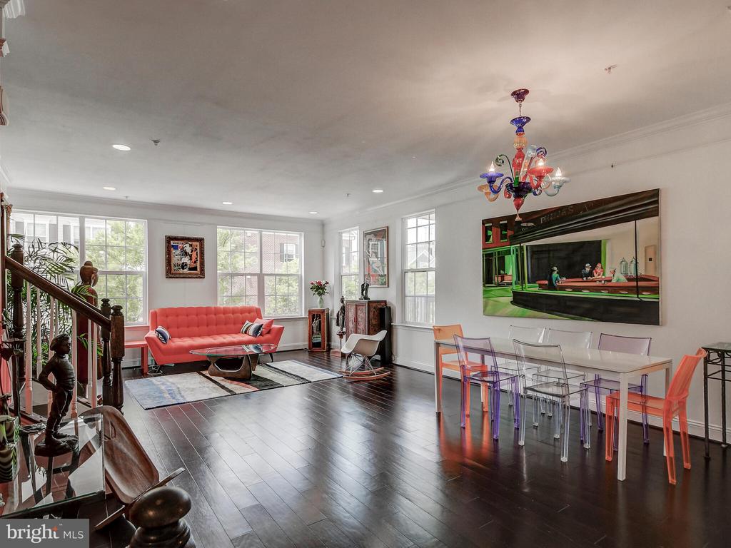 124 MERIDIAN LANE