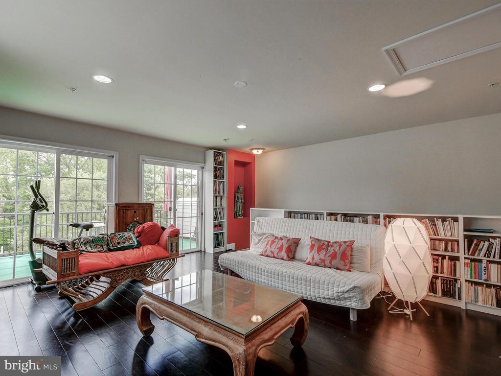 124 MERIDIAN LANE