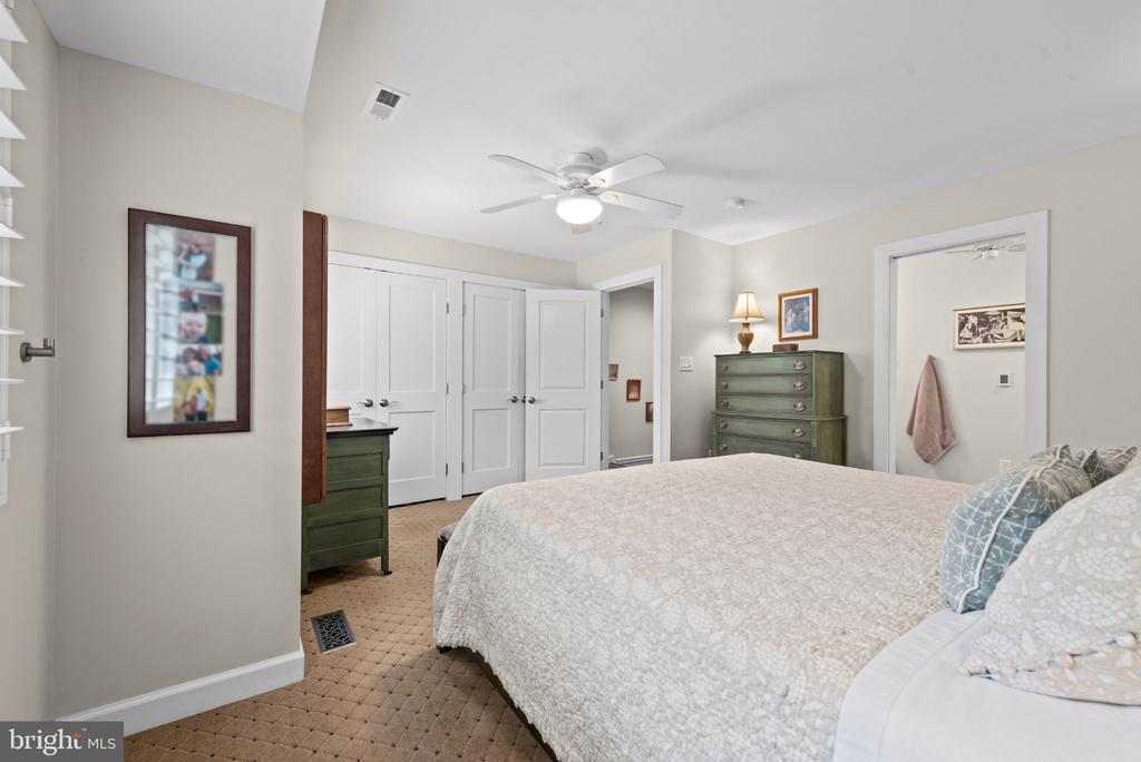 11 STONERIDGE
