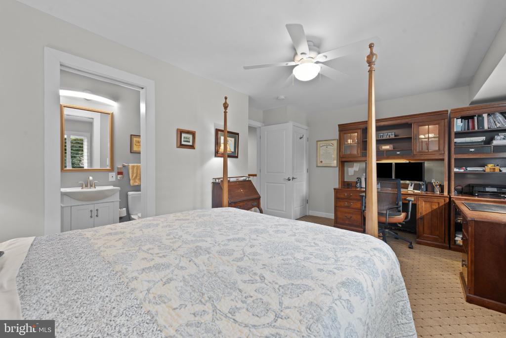11 STONERIDGE