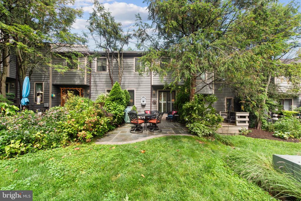 11 STONERIDGE