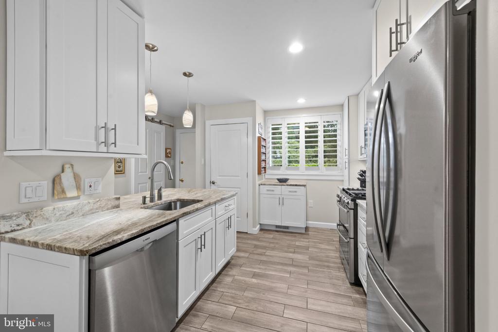 11 STONERIDGE