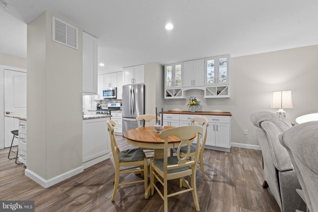 11 STONERIDGE