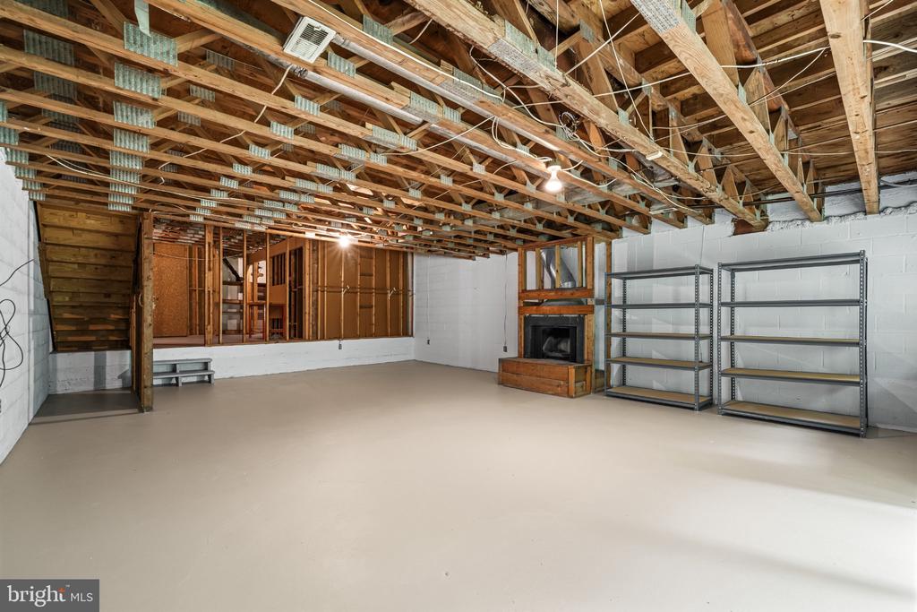11 COLDWATER COURT
