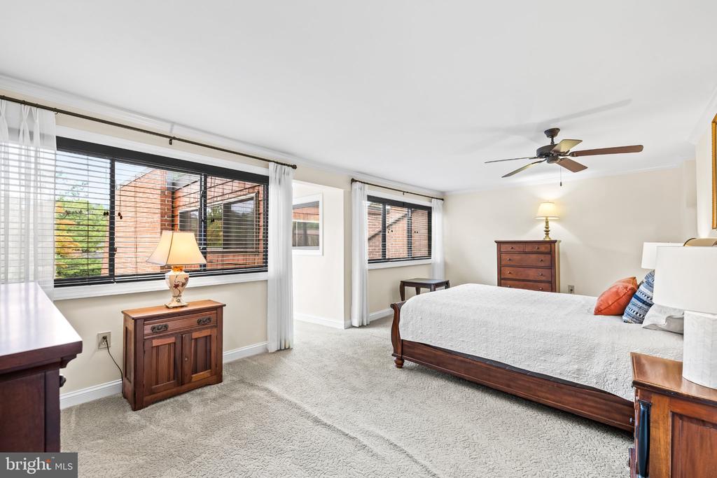 11 COLDWATER COURT