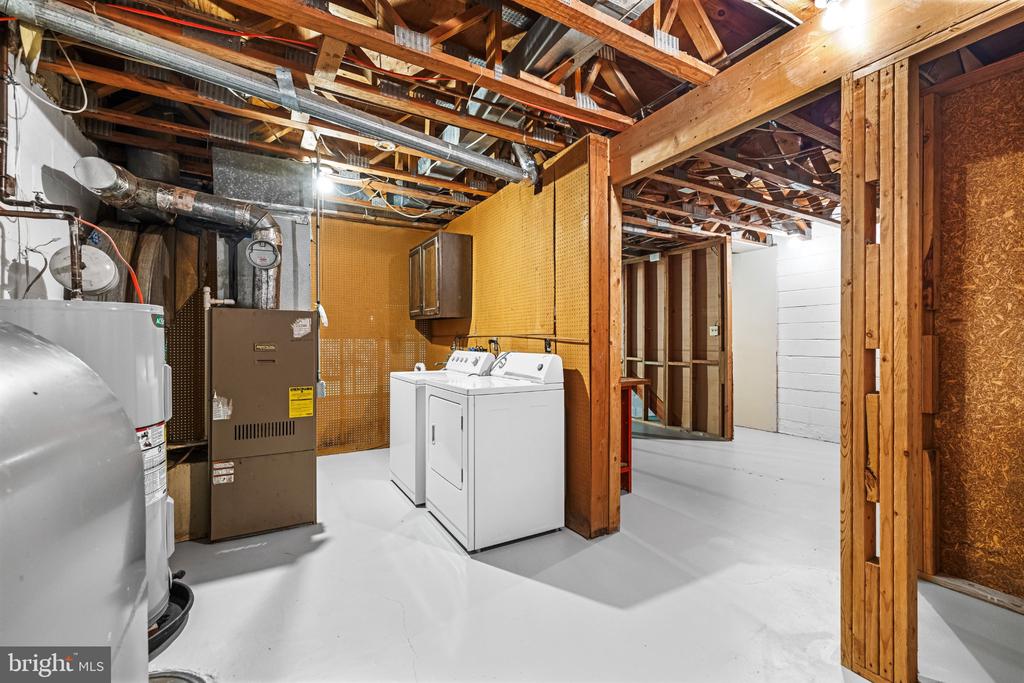 11 COLDWATER COURT