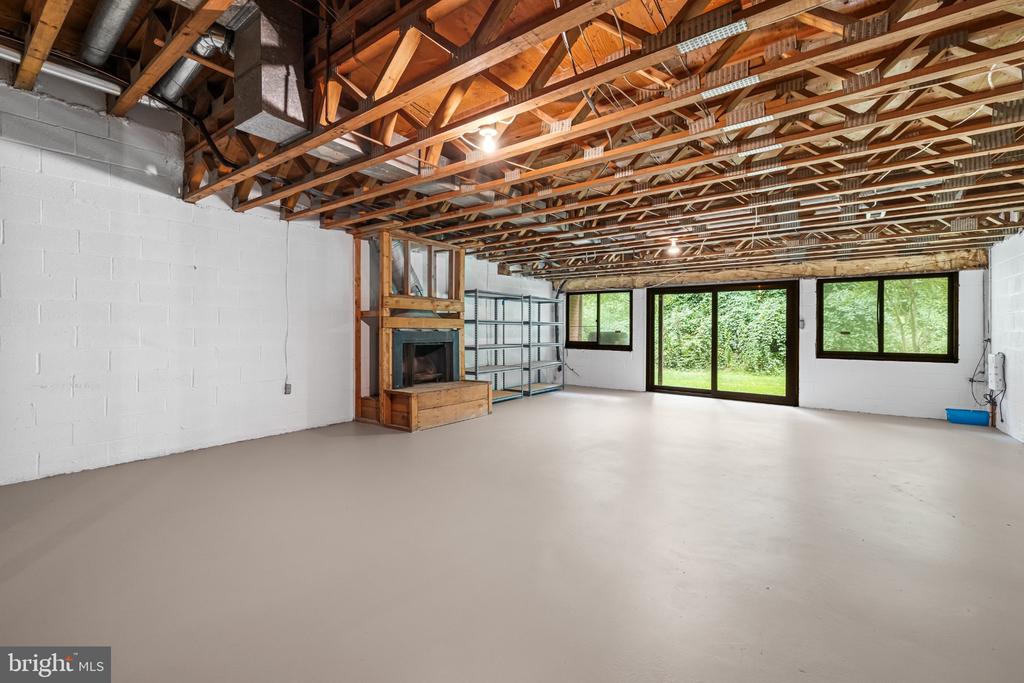 11 COLDWATER COURT