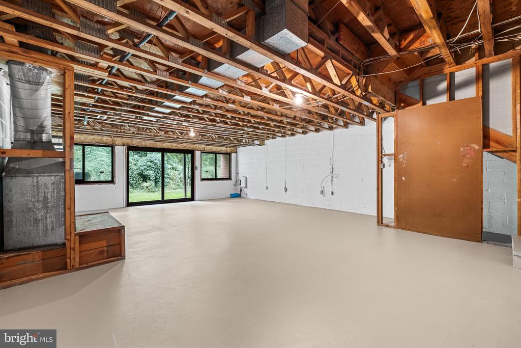 11 COLDWATER COURT