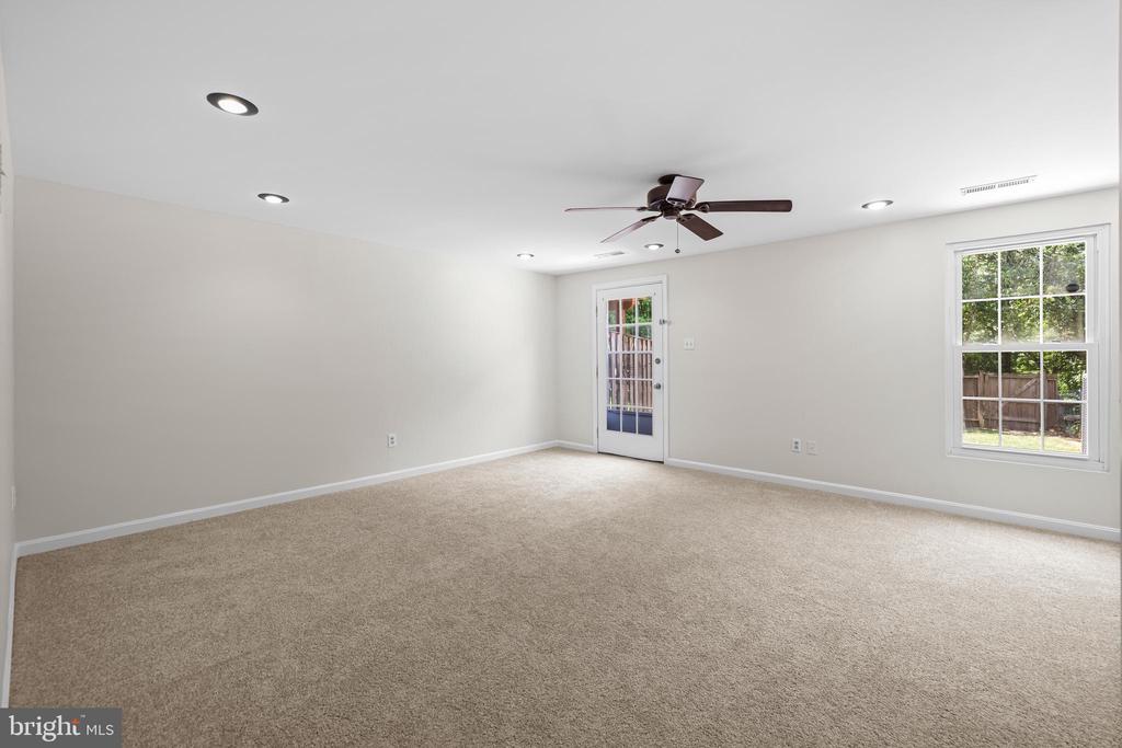 1325 Germander Dr