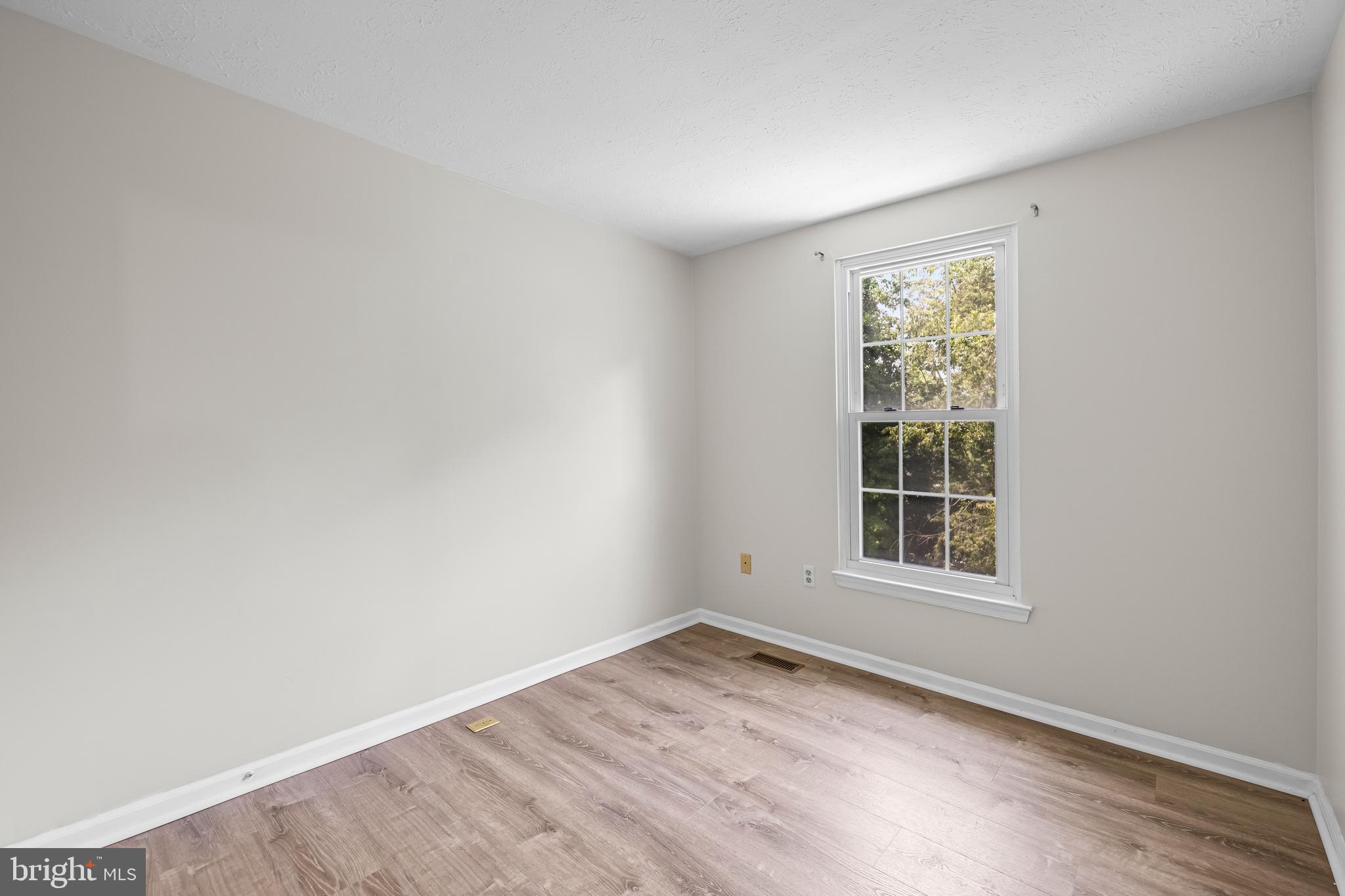 1325 Germander Dr