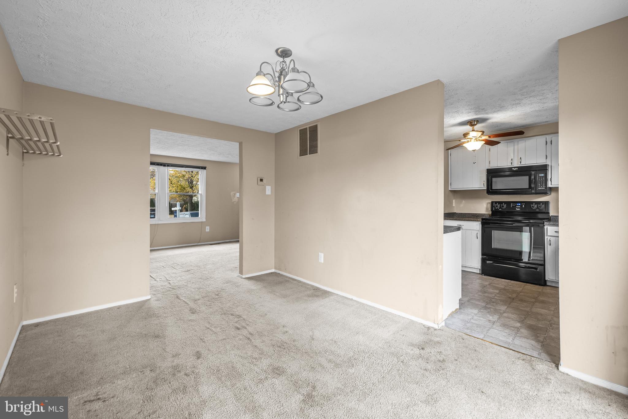 9204 Connell Ct