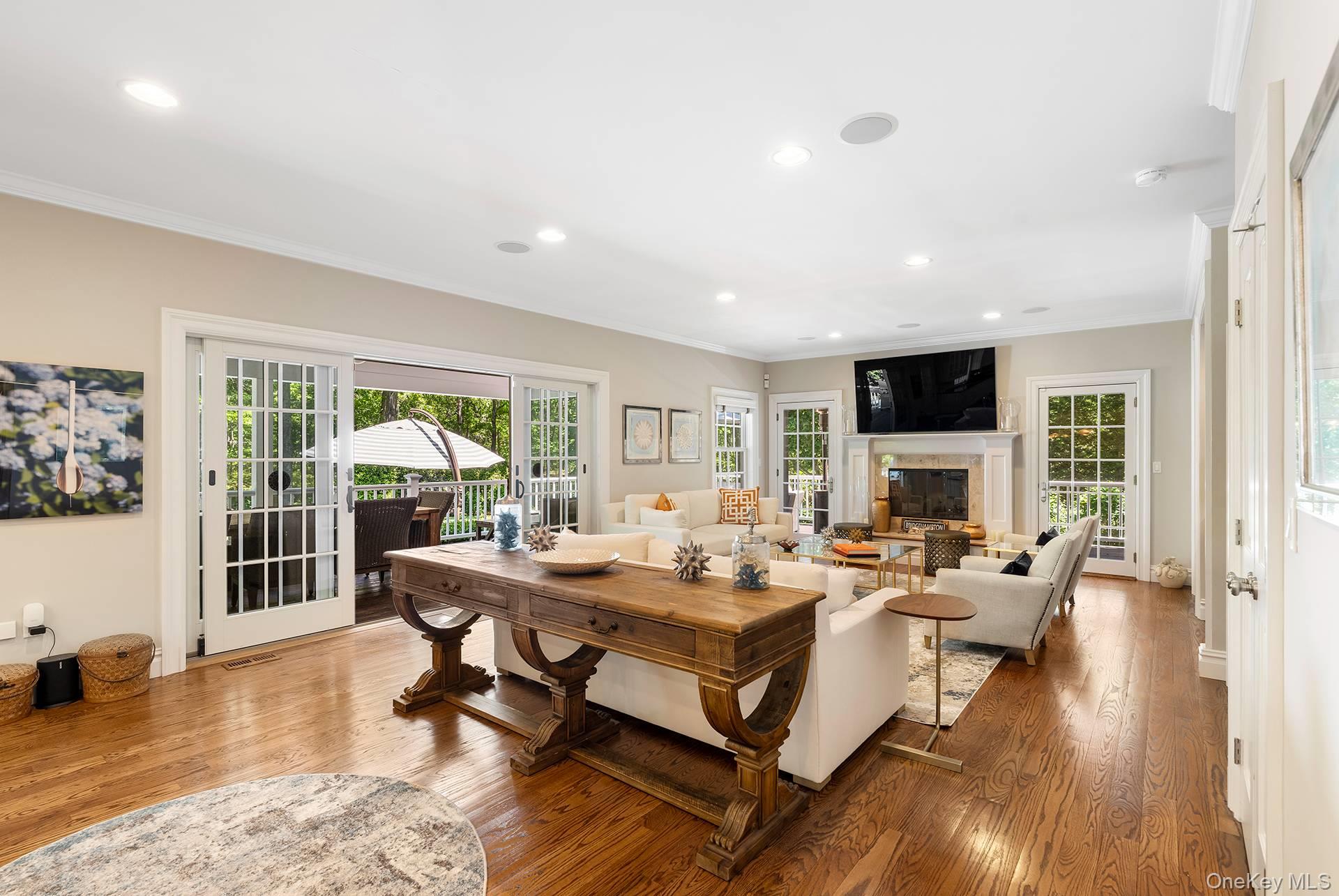 6 Woodruff Lane