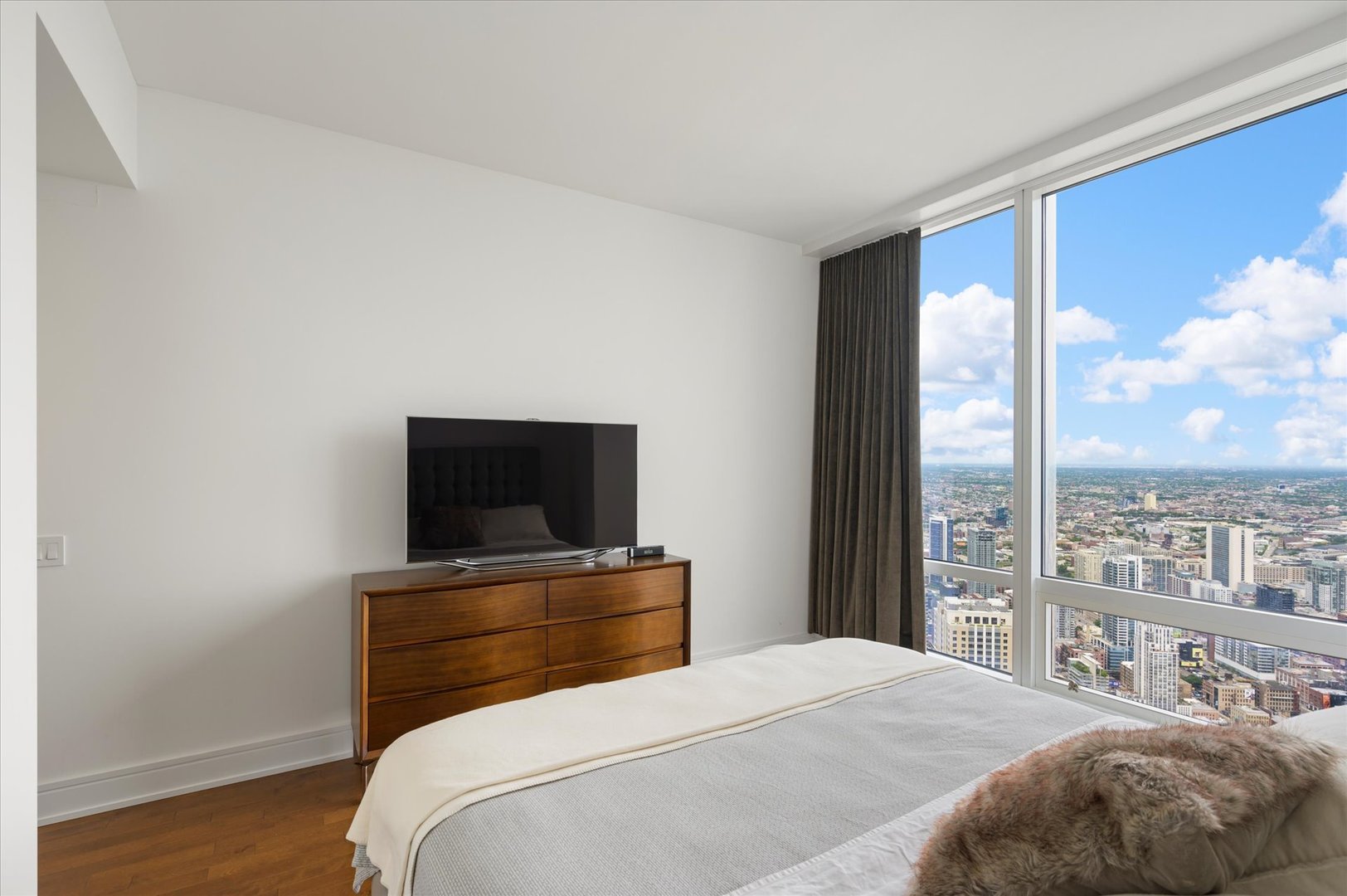 401 N Wabash Avenue Unit: 60B