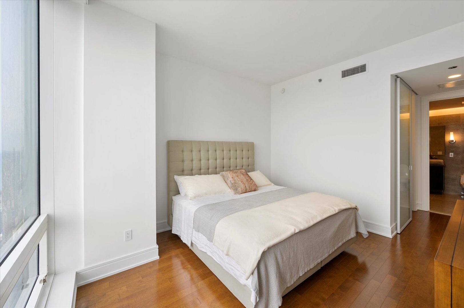 401 N Wabash Avenue Unit: 60B