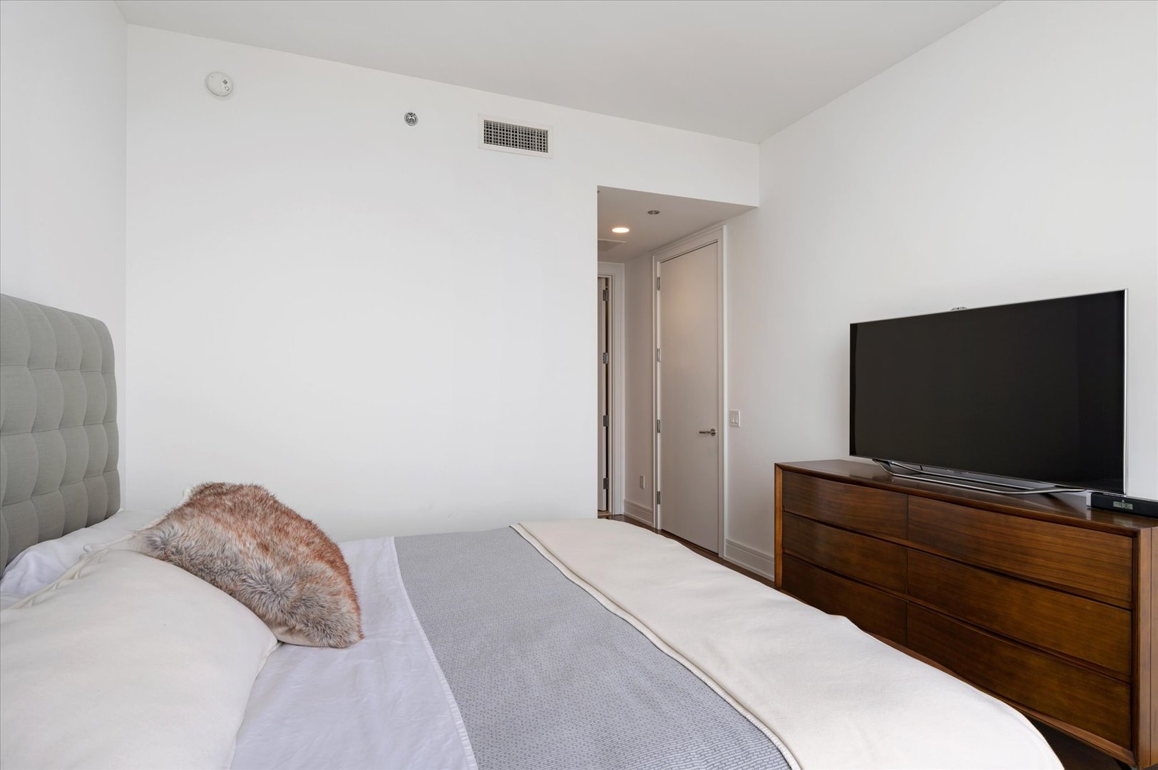 401 N Wabash Avenue Unit: 60B