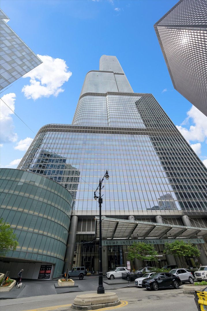 401 N Wabash Avenue Unit: 60B