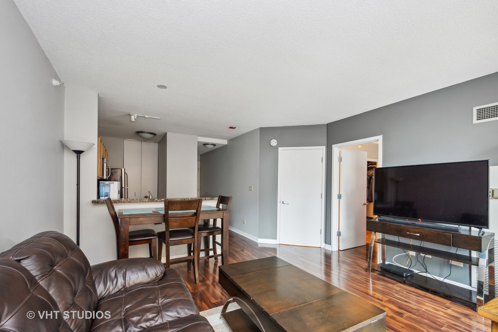 222 N COLUMBUS Drive Unit: 507
