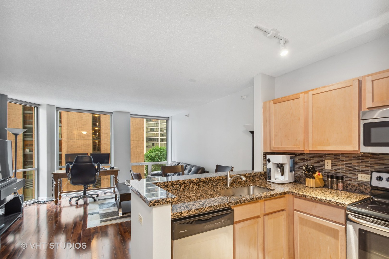 222 N COLUMBUS Drive Unit: 507