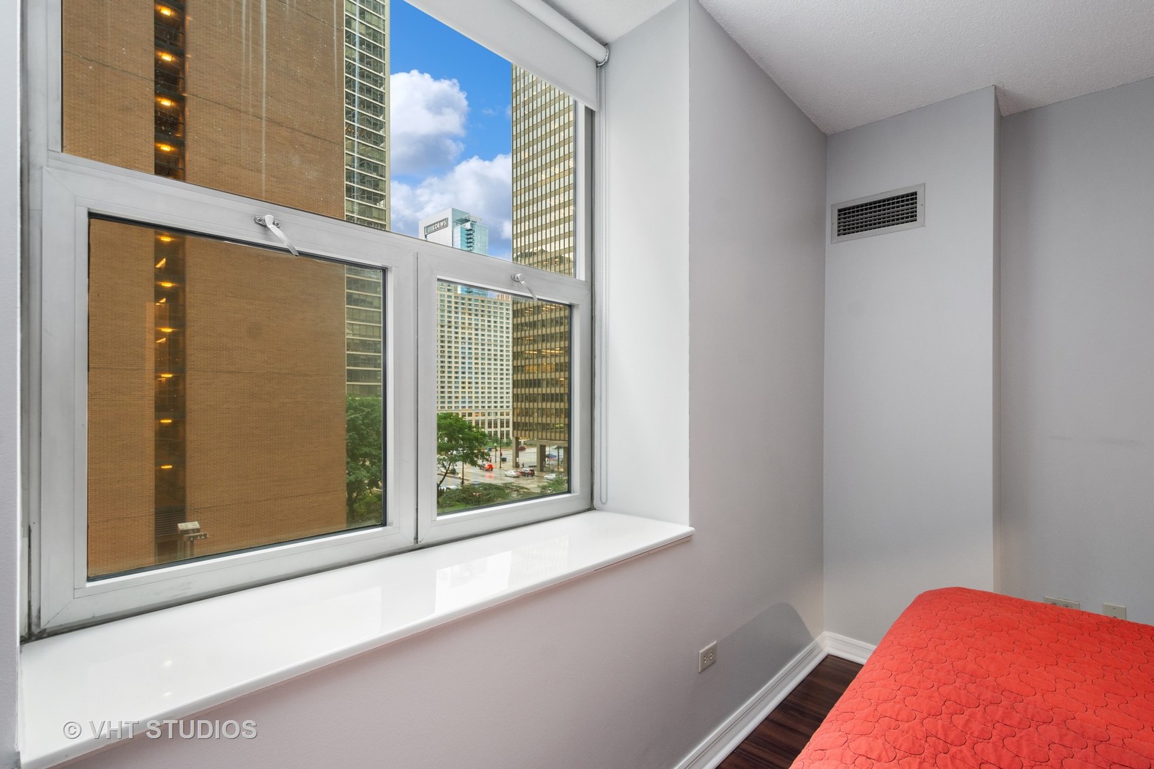 222 N COLUMBUS Drive Unit: 507
