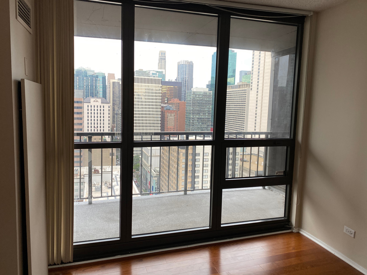 10 E ONTARIO Street Unit: 2401