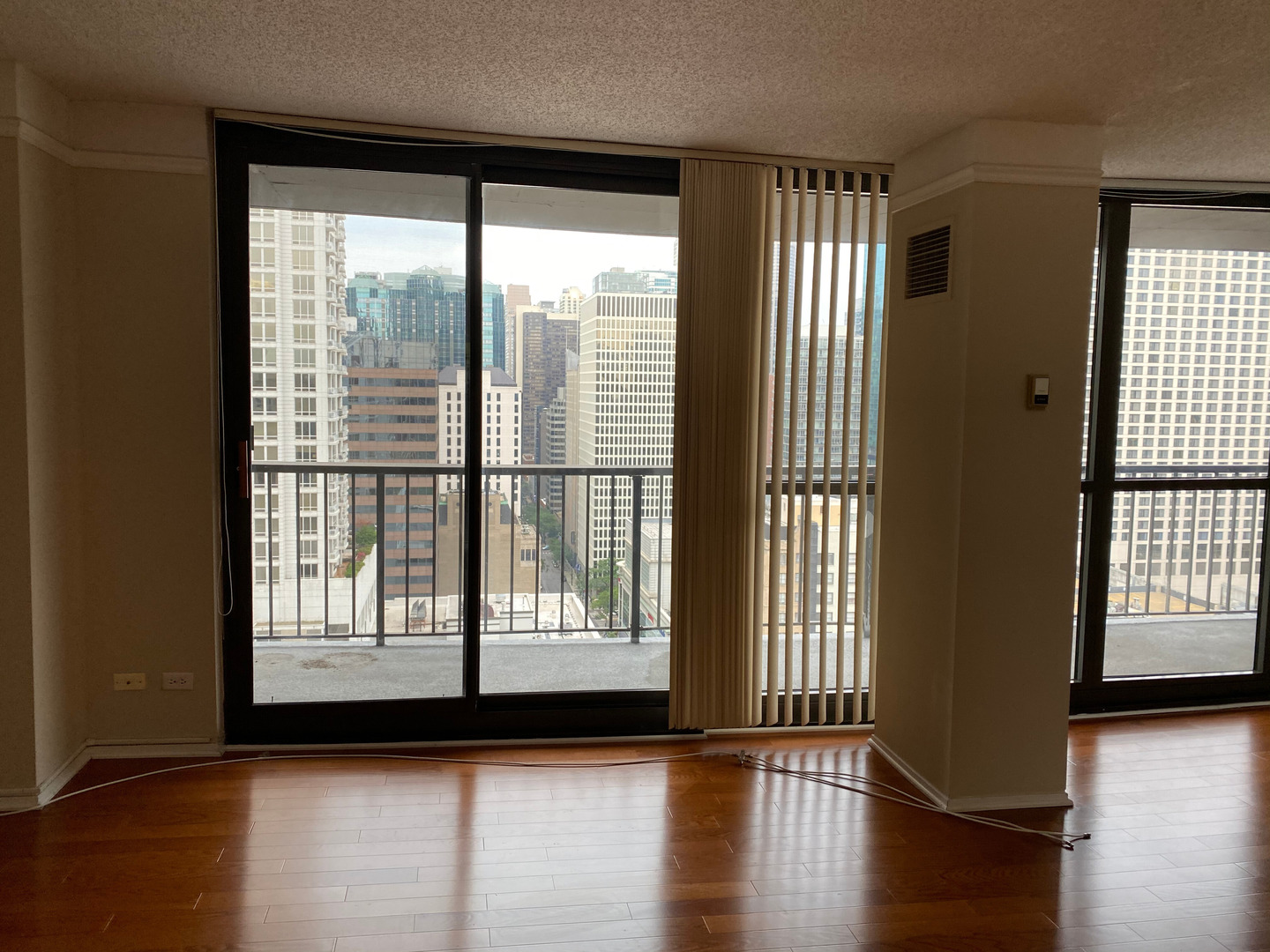 10 E ONTARIO Street Unit: 2401