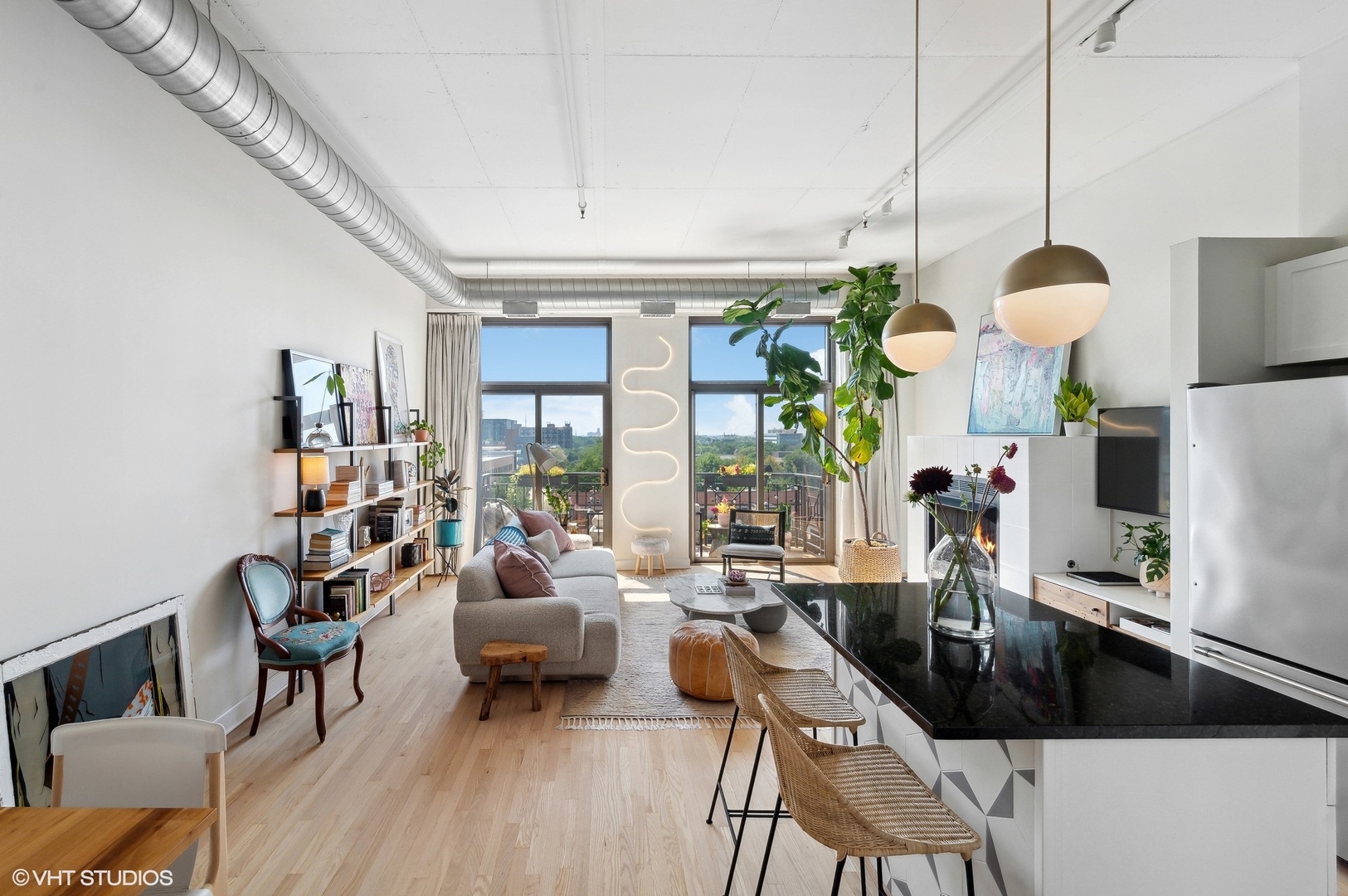 1301 W Madison Street Unit: 610