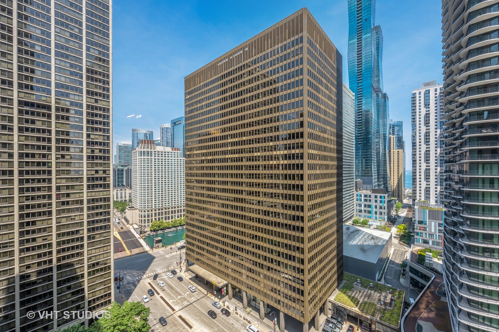 222 N Columbus Drive Unit: 2008