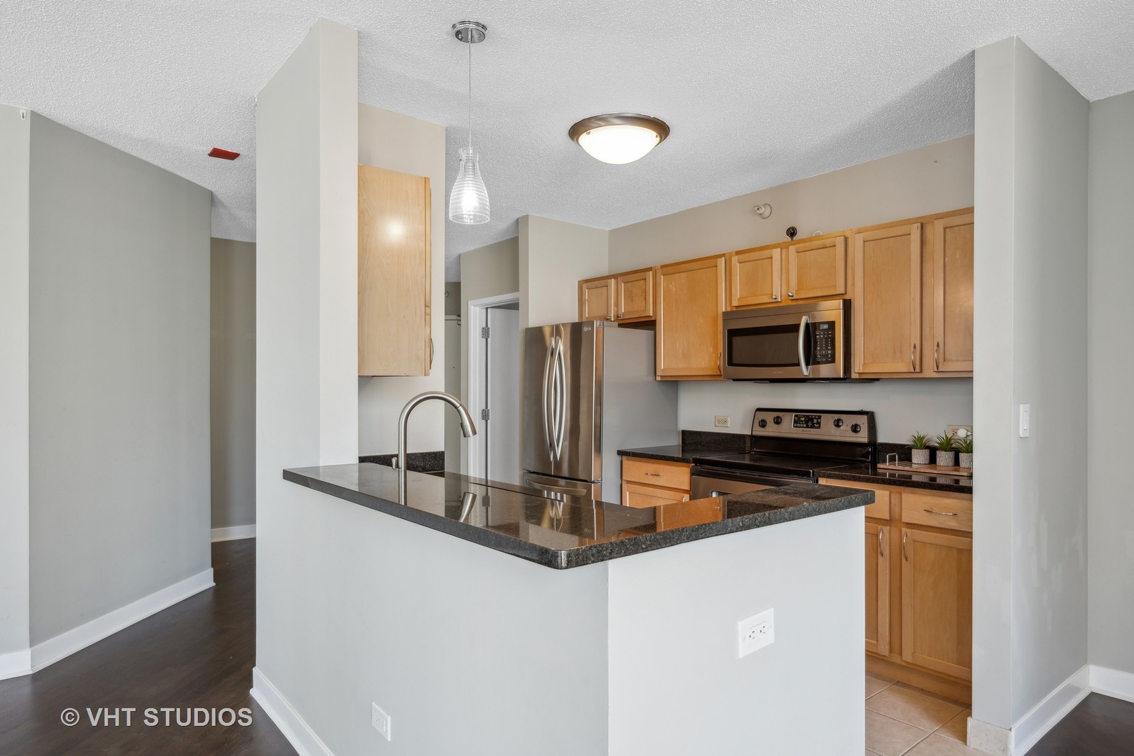 222 N Columbus Drive Unit: 2008