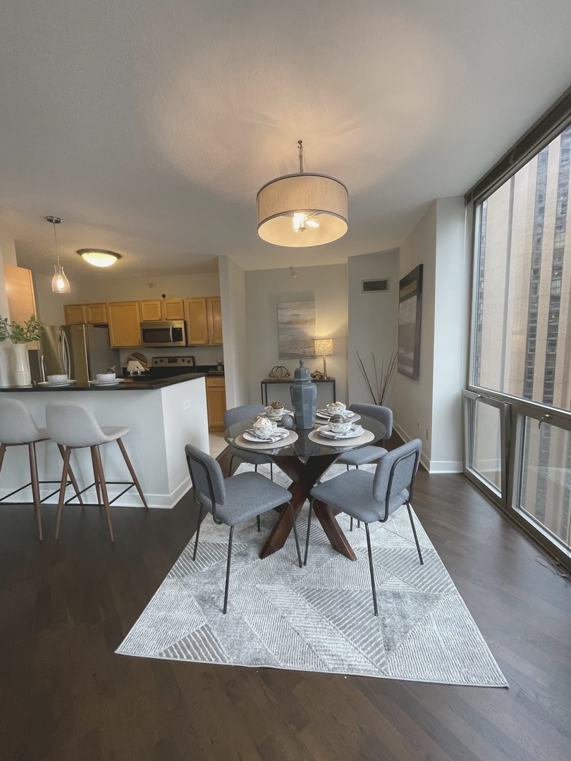 222 N Columbus Drive Unit: 2008