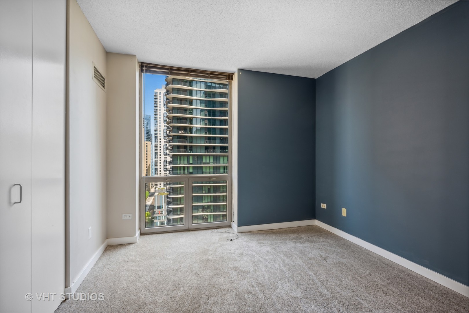 222 N Columbus Drive Unit: 2008