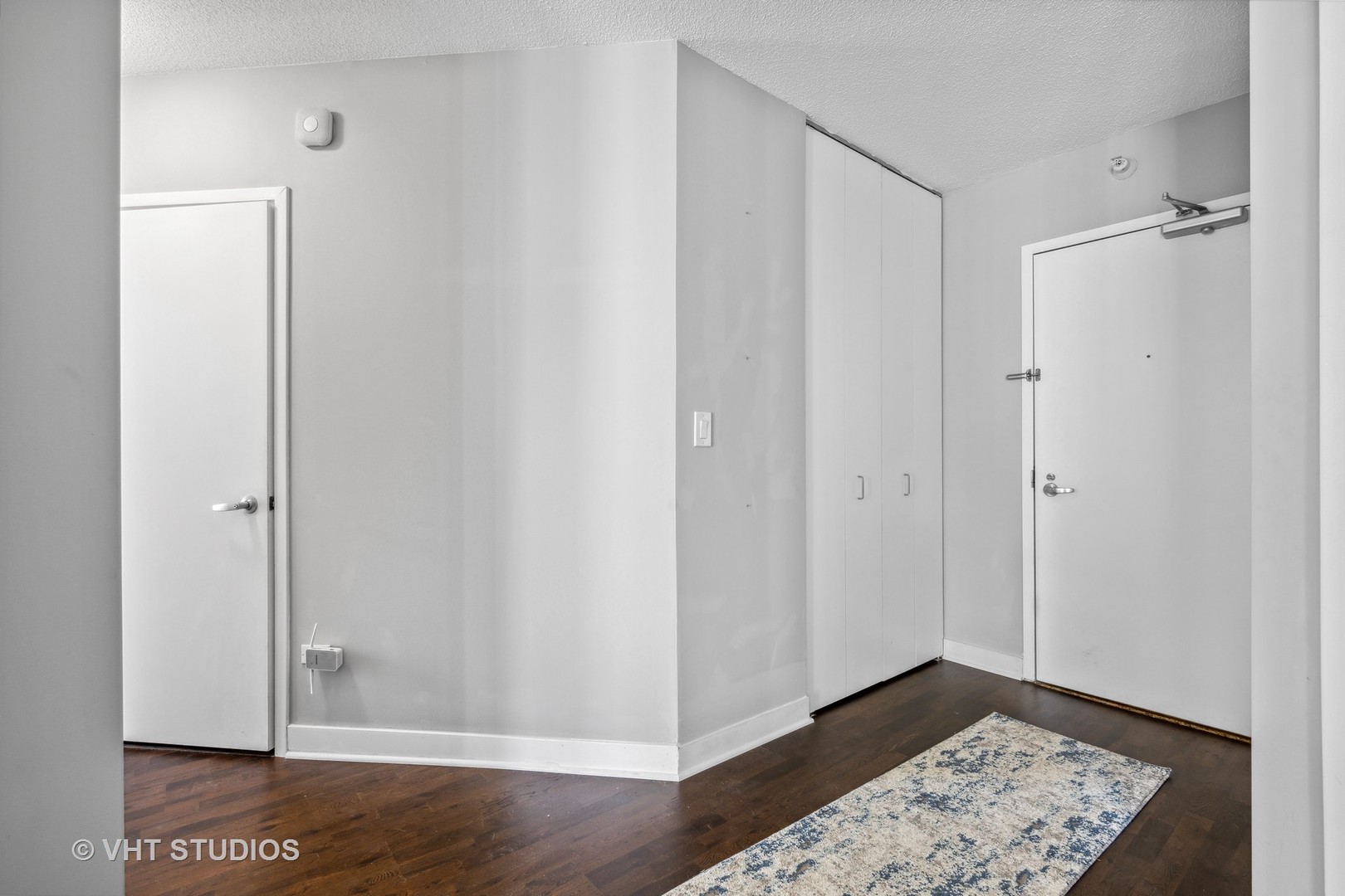 222 N Columbus Drive Unit: 2008