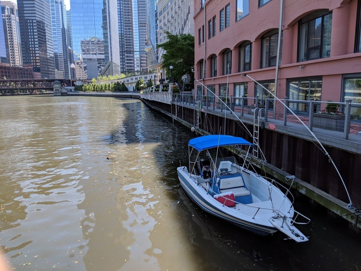 345 N Canal Street Unit: 1601