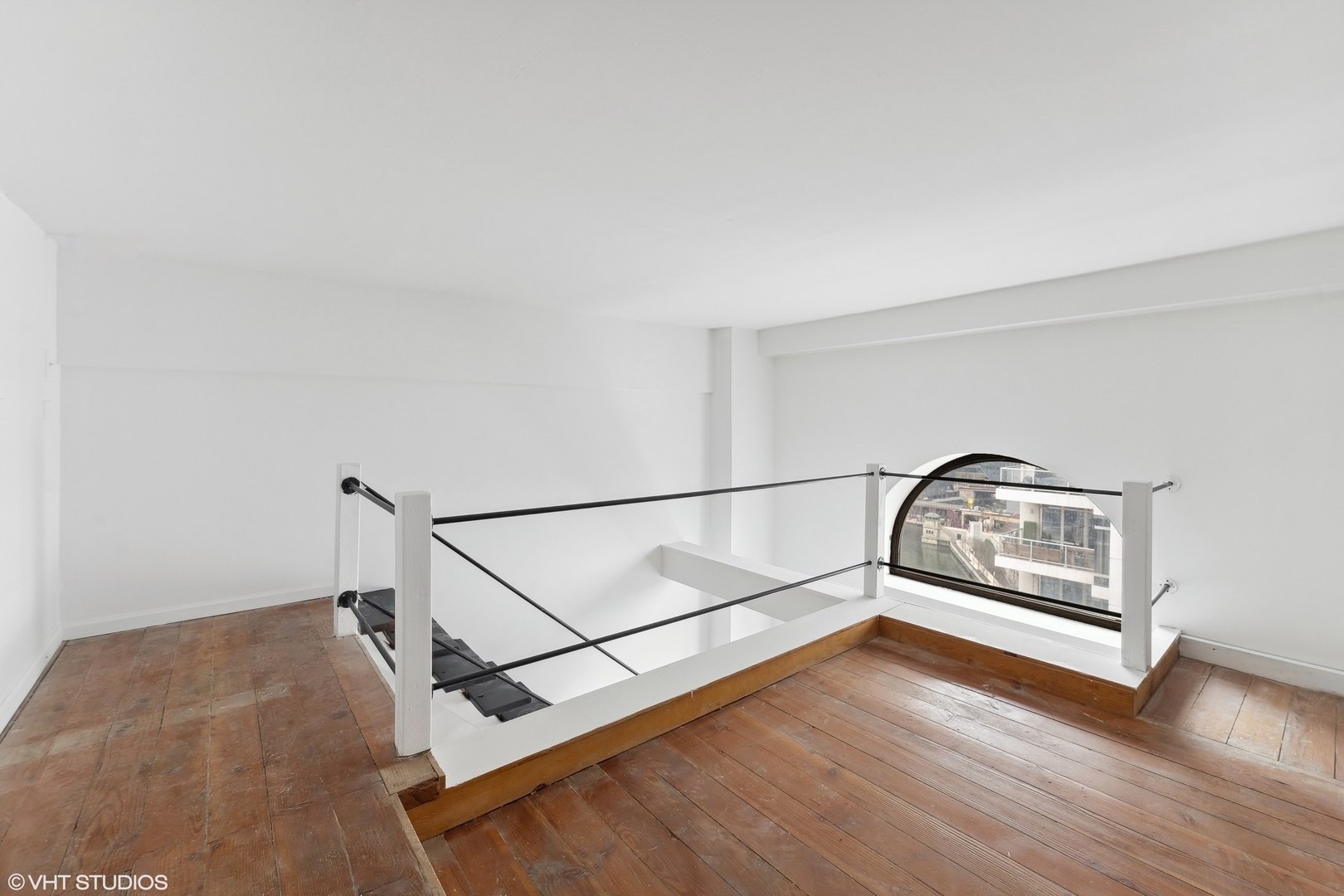 345 N Canal Street Unit: 1601